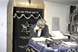   הרב מאיר כהנא היד נותן שיעור בישיבת הרעיון היהודי 00:56:50